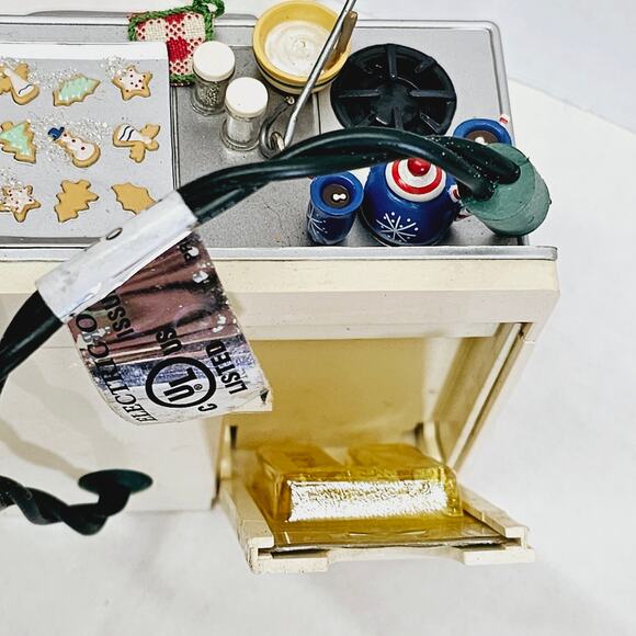 Hallmark Keepsake Ornament 2004 Christmas Cookies Oven Stove Magic Fragrance - Picture 3 of 6